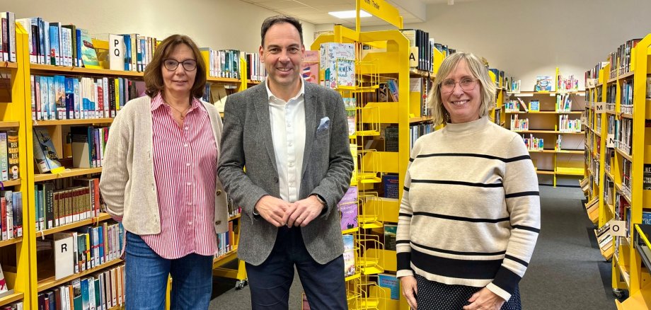 Stadtbibliothek nach Umzug wieder geöffnet